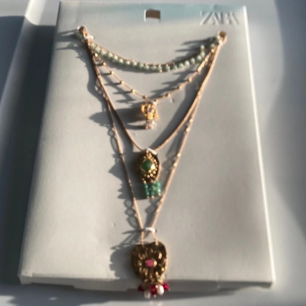 NWT Zara 4-Pack Beaded Medallion Necklaces
